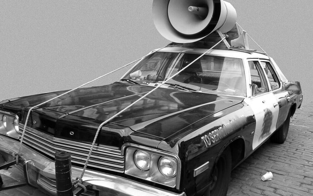 On finding an optimal balance of internal communication